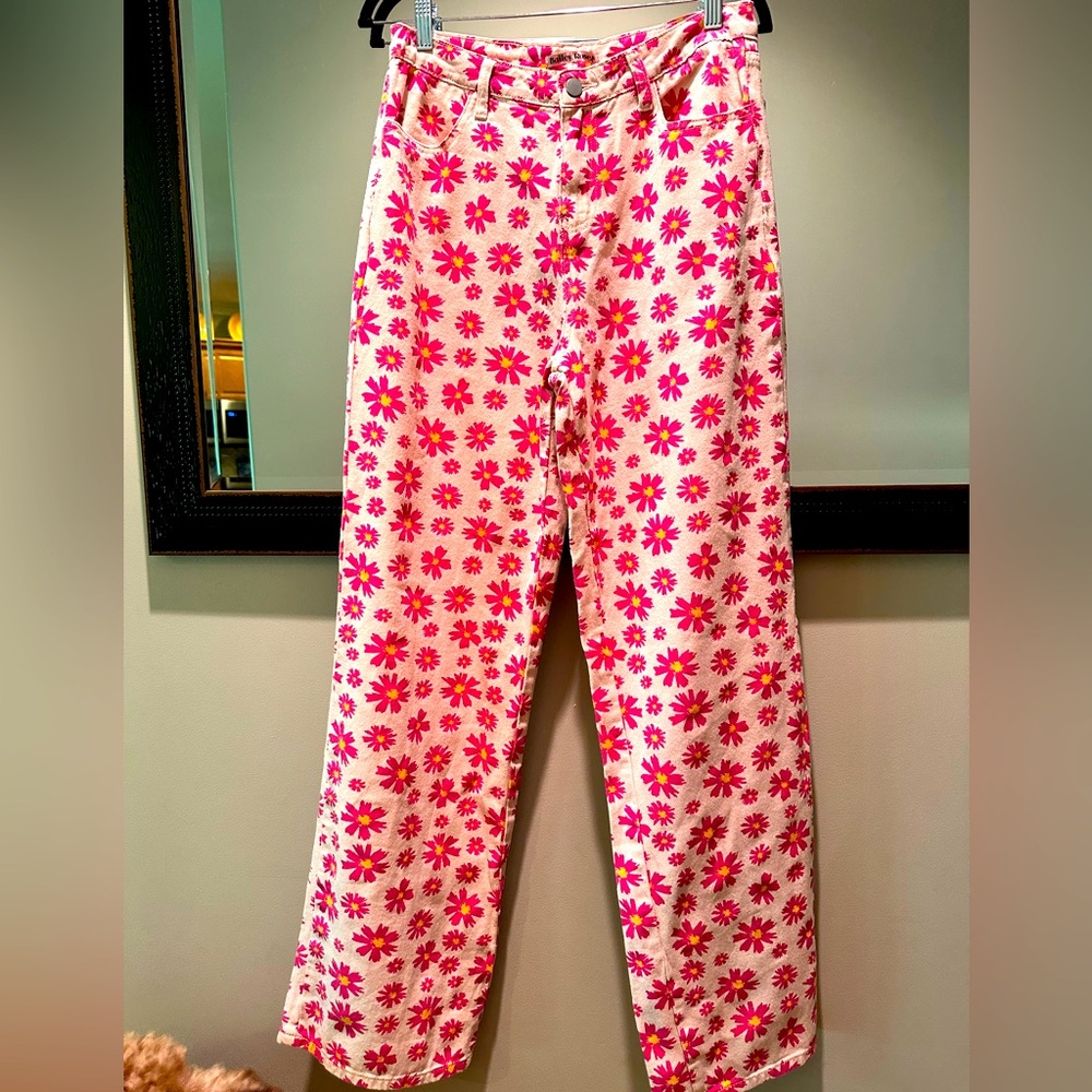 NWOT’s Floral Pink denim jeans